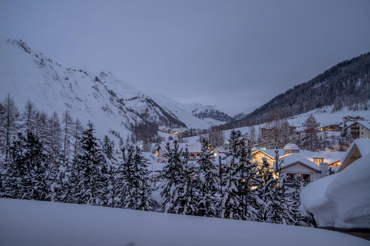 Relais & Chateaux Chasa Montana Samnaun Exteriör bild